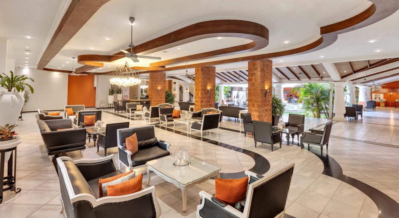 Club Mahindra Emerald Palms, Goa Benaulim Exterior photo